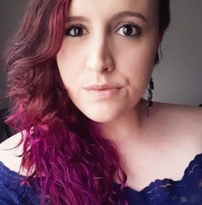 Meet your Posher, Chloe